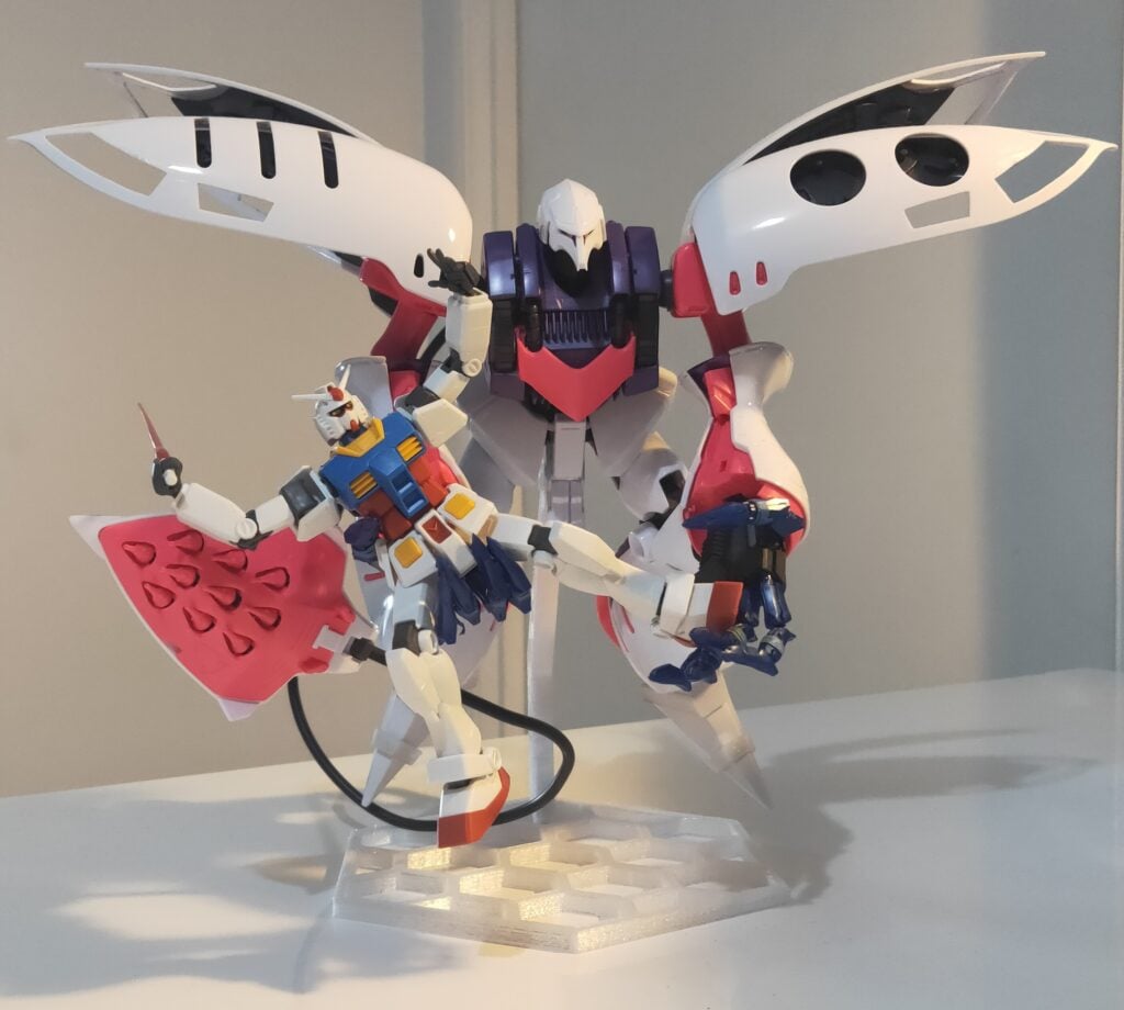 bandai mg qubeley - customization - testing posing of hands with custom designed 3d printed parts