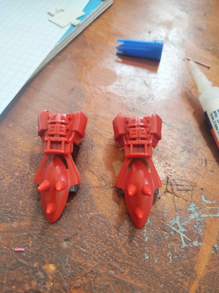 hg-sinanju-clean-up-shoulder-spikes