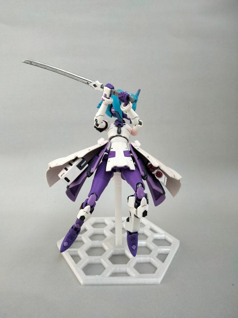 mobile-doll-final-sword-right