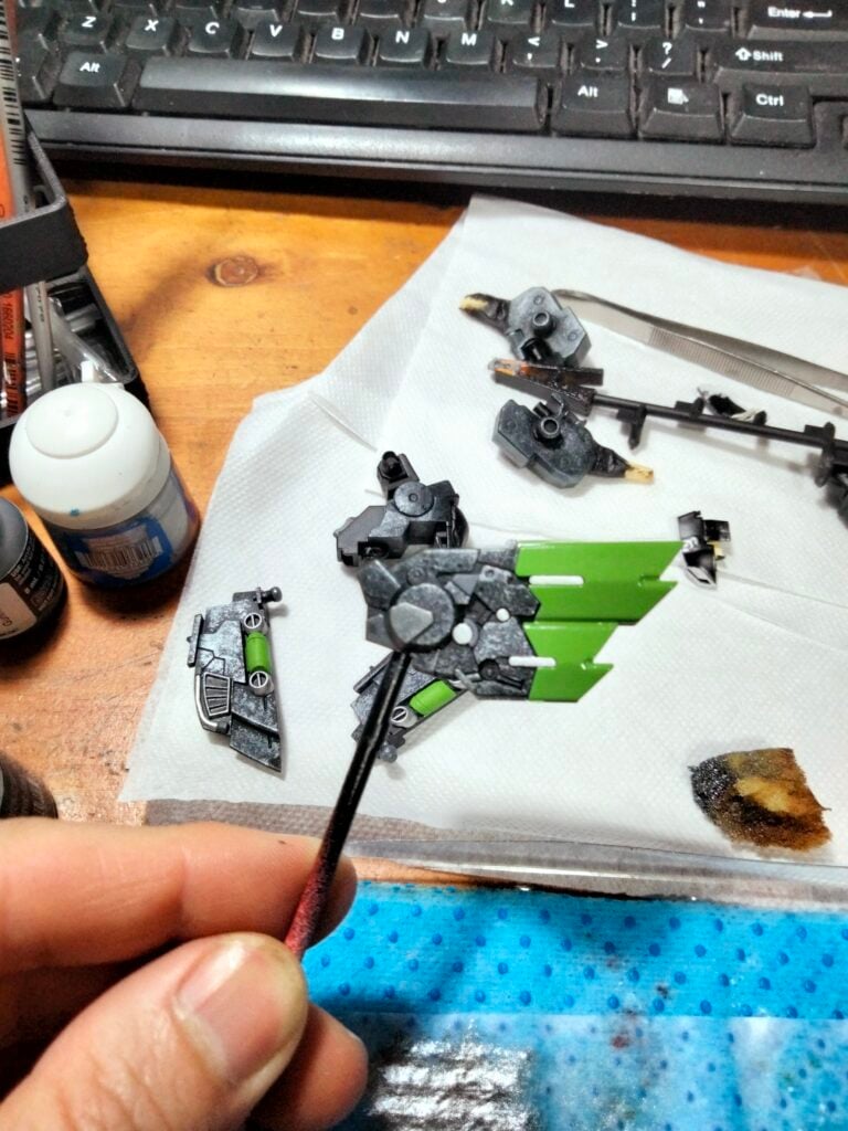 hg-sinanju-painting-rear-thrusters