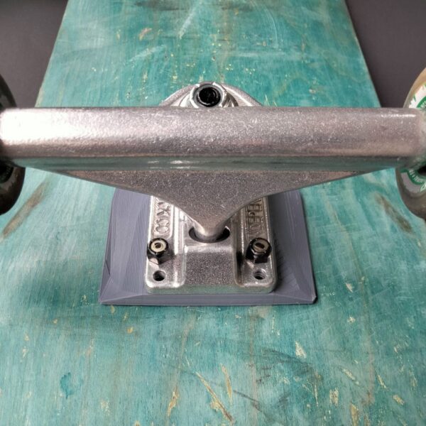 bevelled-riser-pad-installed