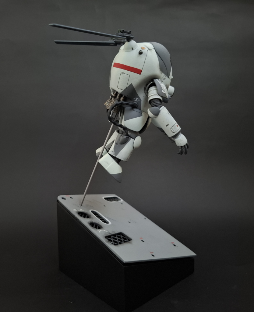 mak-fliege-final-rear-dark-1