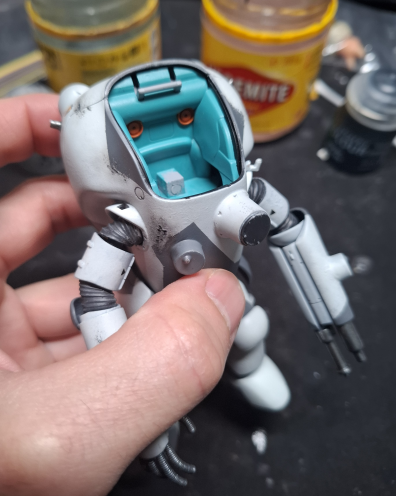 mak-fliege-painting-suit-8